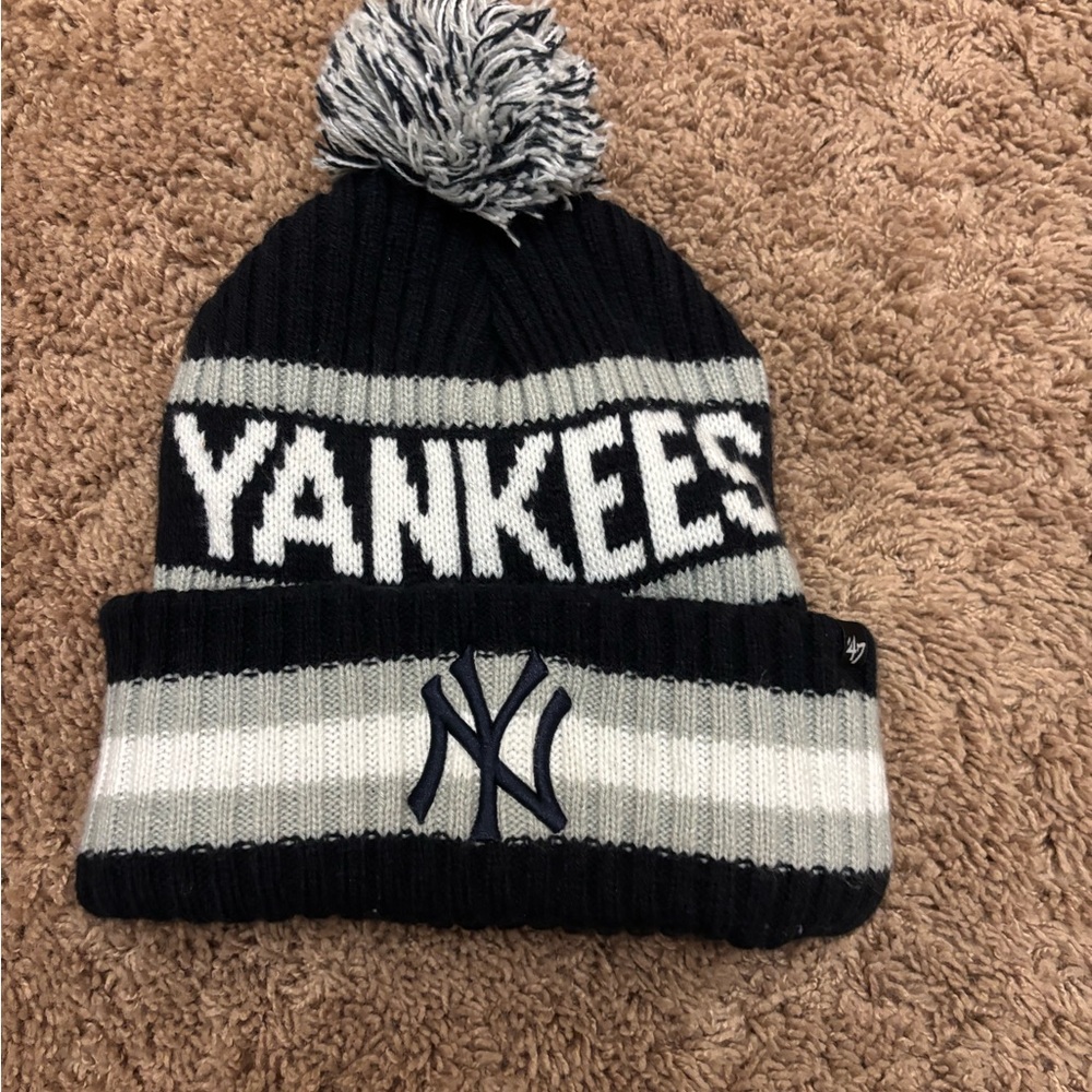 MENS | Yankees Pom-Pom Beanie | ‘47